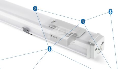 Langfeldleuchte transparent dargestellt mit eingebautem SENSOTEC Sensor von STEINEL und Bluetooth Mesh-Netzwerk