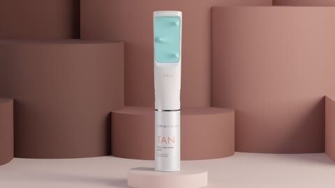 Ioniq ONE Sprayer vor Design-Hintergrund